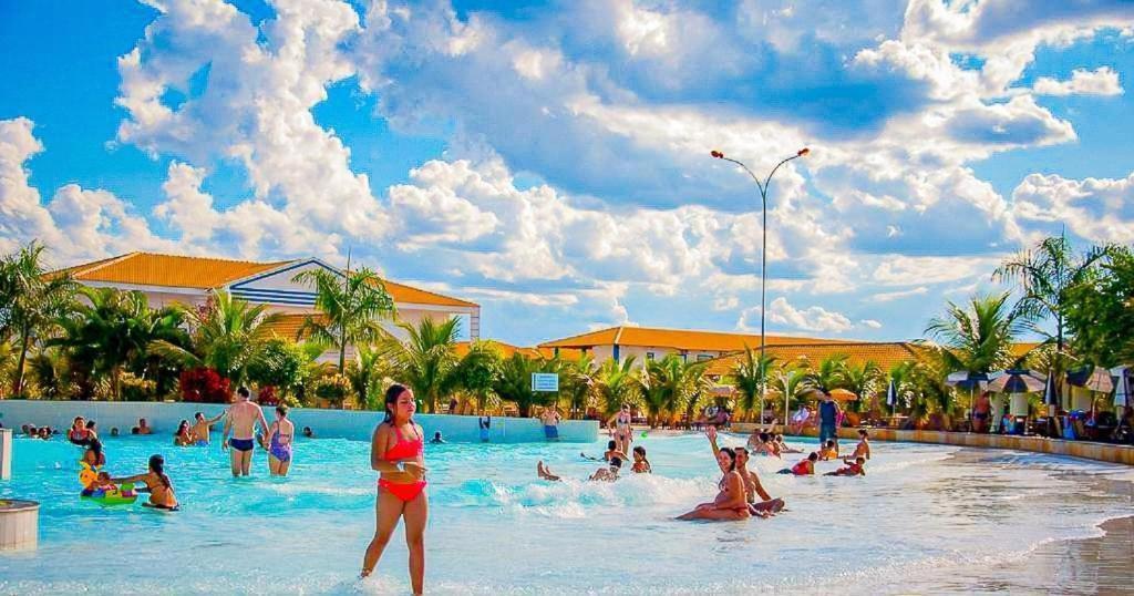 L'acqua Diroma - Suítes confortáveis - Resort com Piscinas 24 horas - Piscina de ondas Caldas Novas Esterno foto