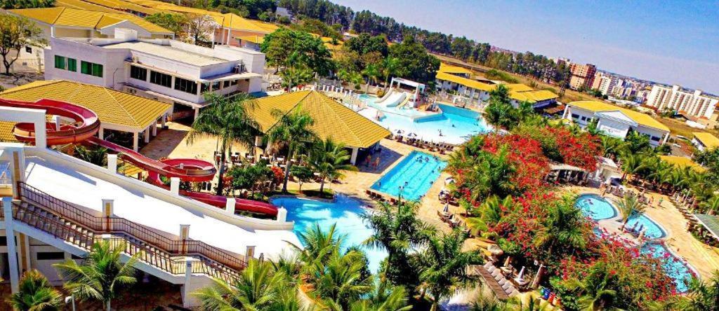 L'acqua Diroma - Suítes confortáveis - Resort com Piscinas 24 horas - Piscina de ondas Caldas Novas Esterno foto